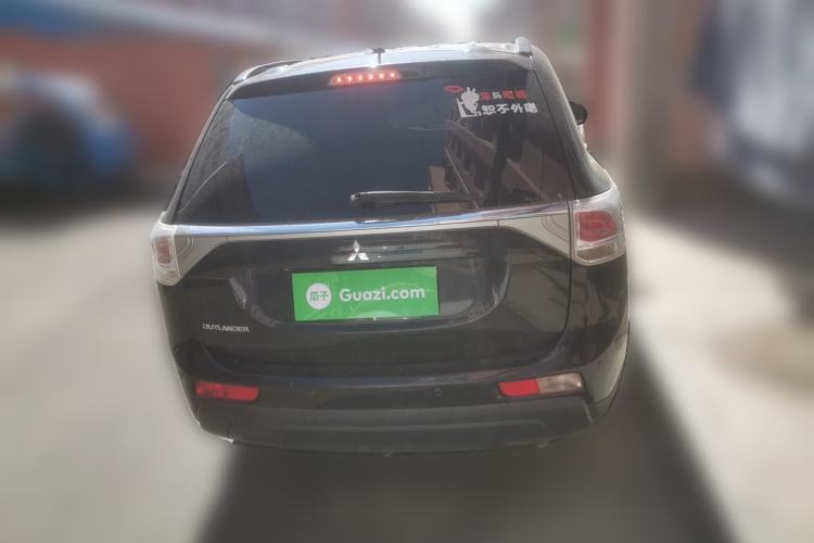 Used Mitsubishi Outlander 2013 2.4L 4x4 Luxury Navigation Edition 5 Seats