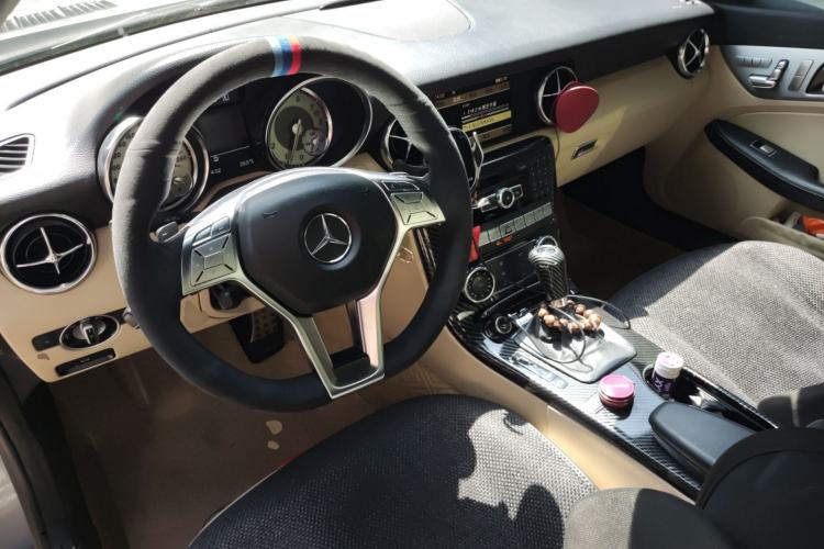 Used Mercedes-Benz SLK-Class 2011 SLK 200 Fashion Model Center Console