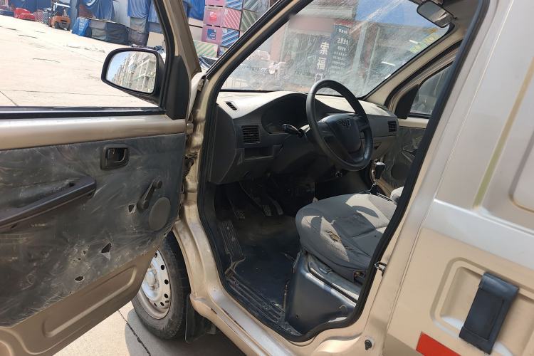 Used Wuling Rongguang 2019 1.5L Extended-Body Van Base Model with 2 Seats
