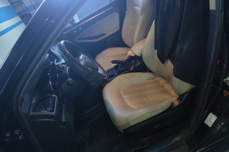 Used Bestune B70 2014 2.0L automatic luxury version