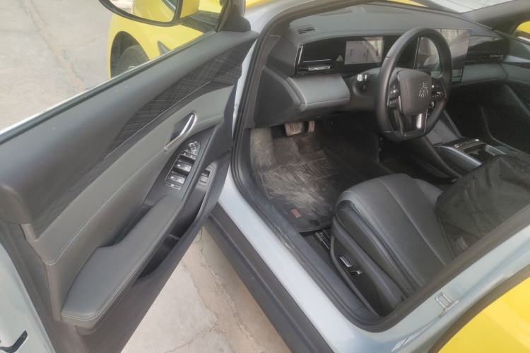 Used BYD Qin L 2025 EV 545KM Excellence Edition Driver Seat