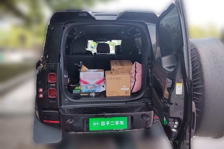 Used Land Rover Defender 2023 Facelifted 110 3.0T P400 X-DYNAMIC HSE Trunk