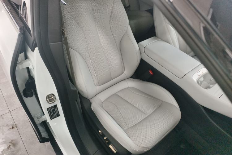 Used XPeng P7+ 2024 Long-Range Max Right Front Seat