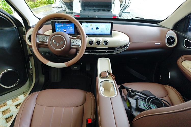 Used Wuling Bingo 2025 333 km Lingxi Connected Version Center Console