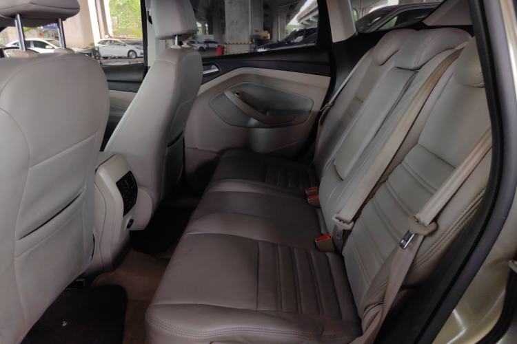 Used Ford Kuga 2013 2.0L GTDi Four-Wheel-Drive Sport Model Left Rear Seat