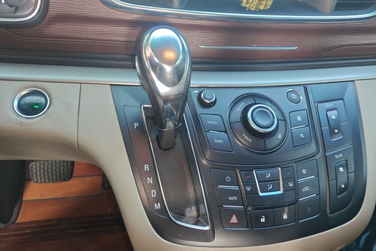 Used Buick GL8 2018 28T Comfort Model China VI Standard
