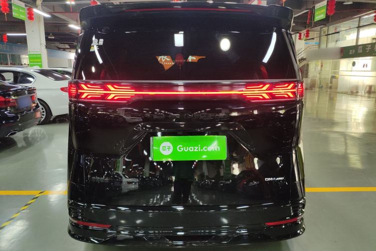 Used Denza D9 2024 DM-i 980 Four-Wheel Drive Prestige Model
