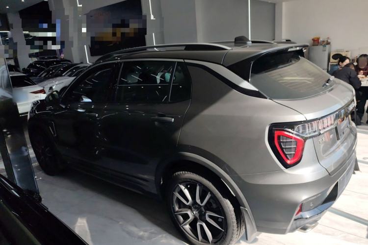 Used Lynk & Co 01 2021 2.0TD Two-Wheel-Drive Pro Trim Exterior 3