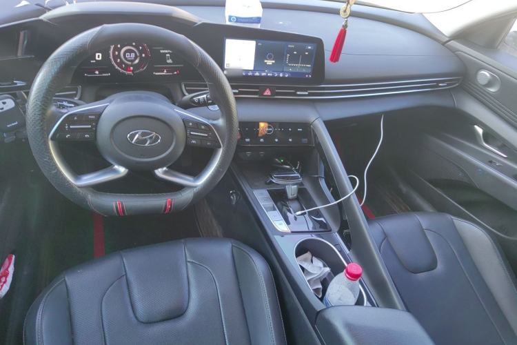 Used Hyundai Elantra 2021 1.5L CVT LUX Prestige Edition