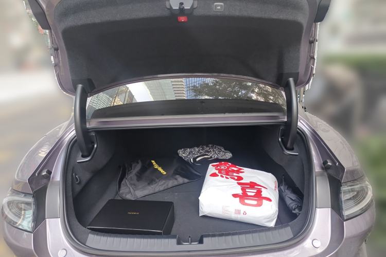 Used Xiaomi Auto SU7 2024 Rear-Drive Ultra-Long Range Advanced Pro-Level Intelligent Driving Version
