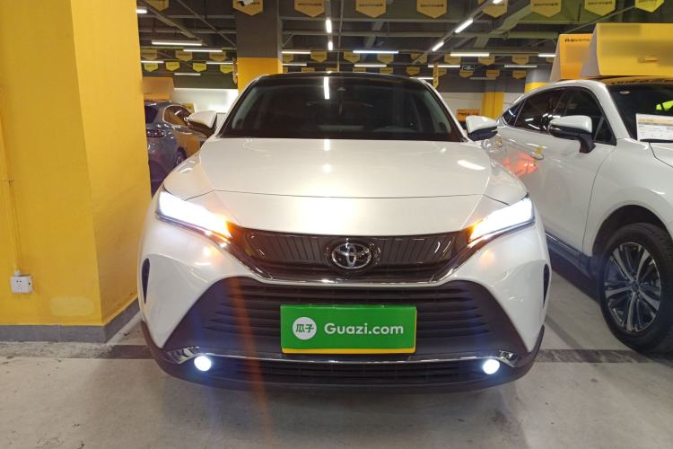 Used Toyota Harrier 2023 2.0L CVT Two-Wheel Drive Entry Version
