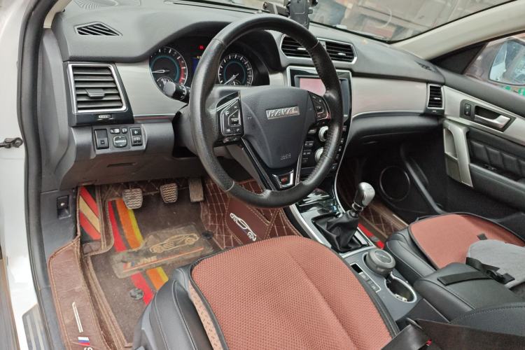 Used Haval H2 2016 Red-Label 1.5T Manual Two-Wheel Drive Luxury Model