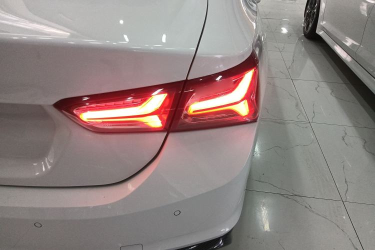 Used Chevrolet Malibu XL 2021 535T Automatic Sport Edition Right Rear Taillight