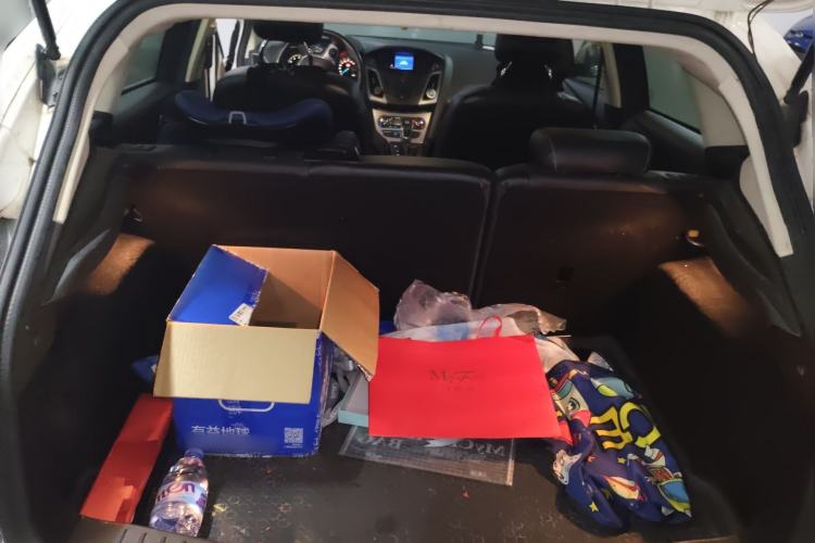 Used Ford Focus 2012 Hatchback 1.6L Automatic Fashion Edition Trunk