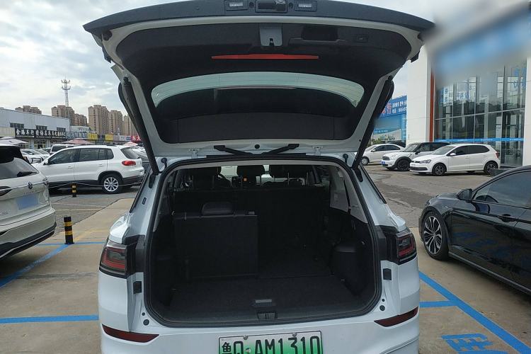 Used Volkswagen ID.6 X 2023 Pure Edition