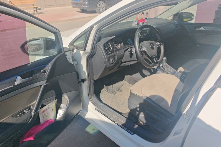 Used Volkswagen Golf 2017 230TSI Automatic Luxury Million-Vehicle Commemorative Edition