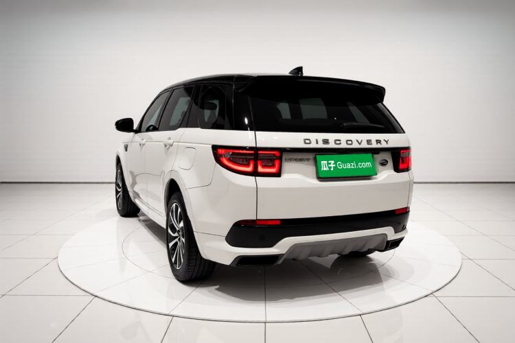Used Land Rover Discovery Sport New Energy 2024 1.5T P300e Plug-in Hybrid Electric Version Exterior 3