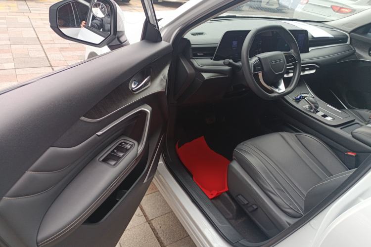 Used Venucia V 2021 260T Idol Edition