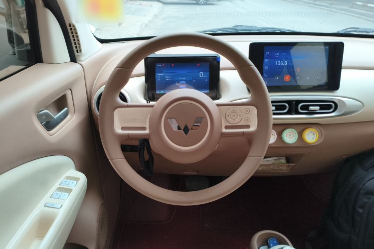 Used Wuling Hongguang MINIEV 2025 Four-Door Version Zhenxiang+ Edition Steering Wheel
