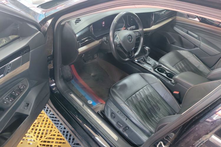 Used Volkswagen Passat 2020 Revised Version 330TSI Luxury Edition China VI Standard