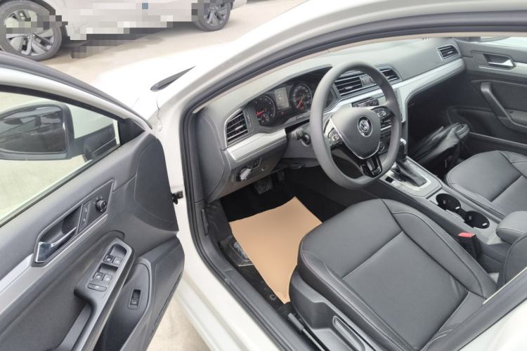 Used Volkswagen Lamando 2019 230TSI DSG Fashion Edition China VI
