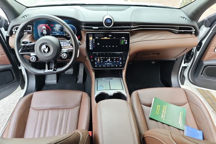 Used Maserati Grecale 2023 2.0T GT Center Console