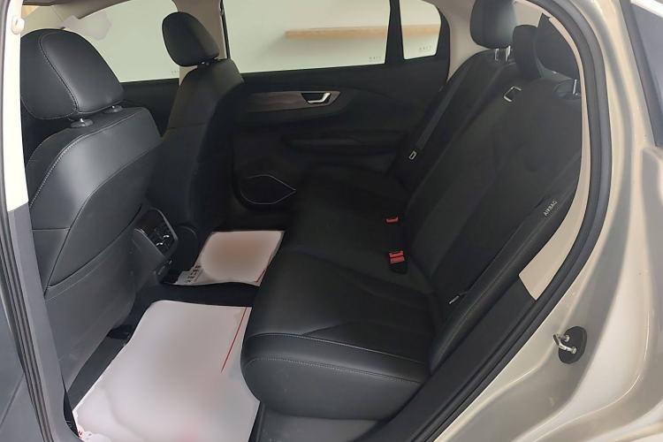 Used Hongqi E-QM5 2022 431 km Charge & Enjoy Edition