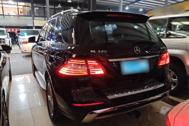 Used Mercedes-Benz M-Class 2014 ML 320 4MATIC Rear Left 45 Deg