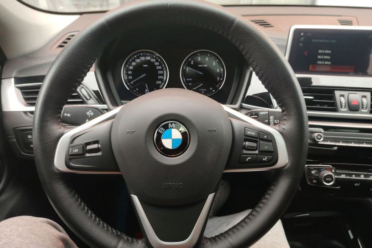 Used BMW X2 2019 sDrive25i Leading Edition M Sport Package China VI Steering Wheel