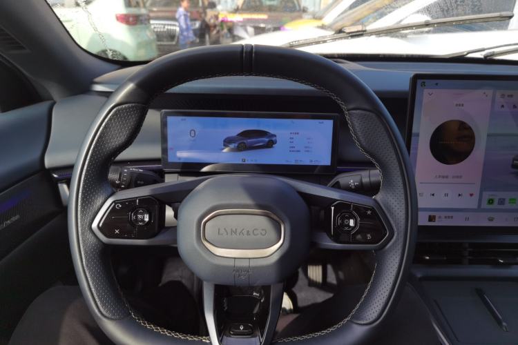 Used Lynk & Co 07 2024 EM-P 126 Long-Range Ultra
