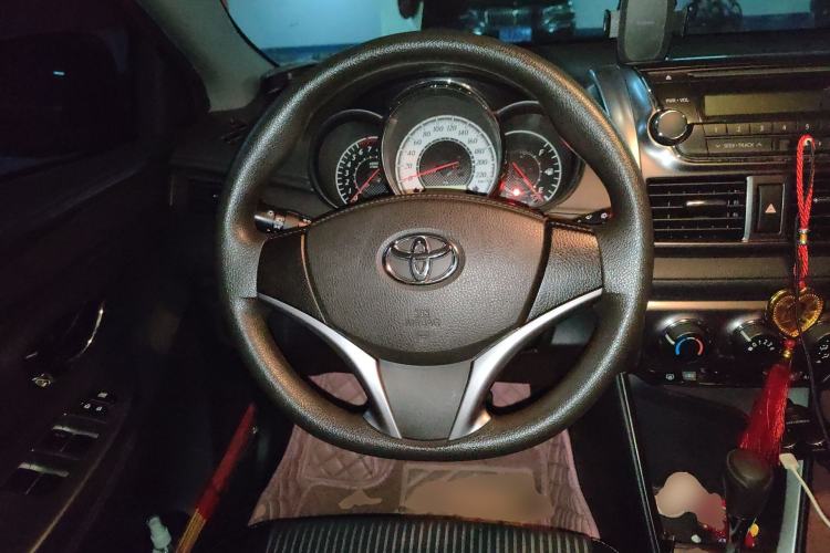 Used Toyota YARiS L Zhi Xuan 2015 1.5G Automatic Orange Limited Edition
