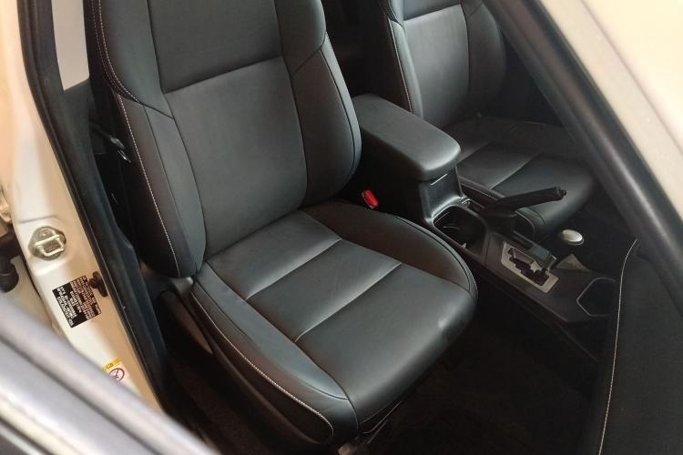 Used Toyota RAV4 2016 2.5L Automatic 4x4 Elite Edition Right Front Seat