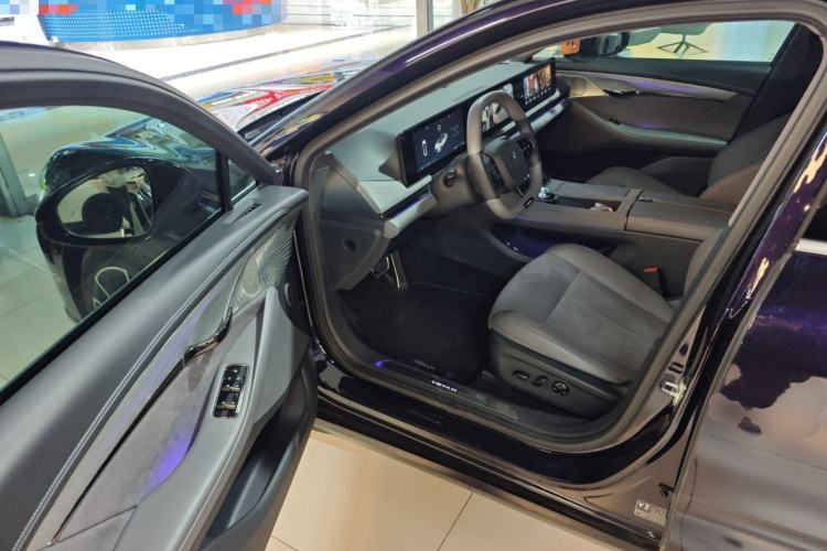 Used VOYAH PASSION 2024 PHEV Four-Wheel Drive Ultra-Long Range Flagship Model