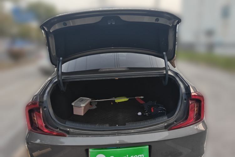 Used Hyundai Mistra 2021 1.8L CVT GLX Elite Edition Trunk