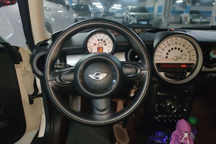 Used MINI 2011 1.6L ONE

