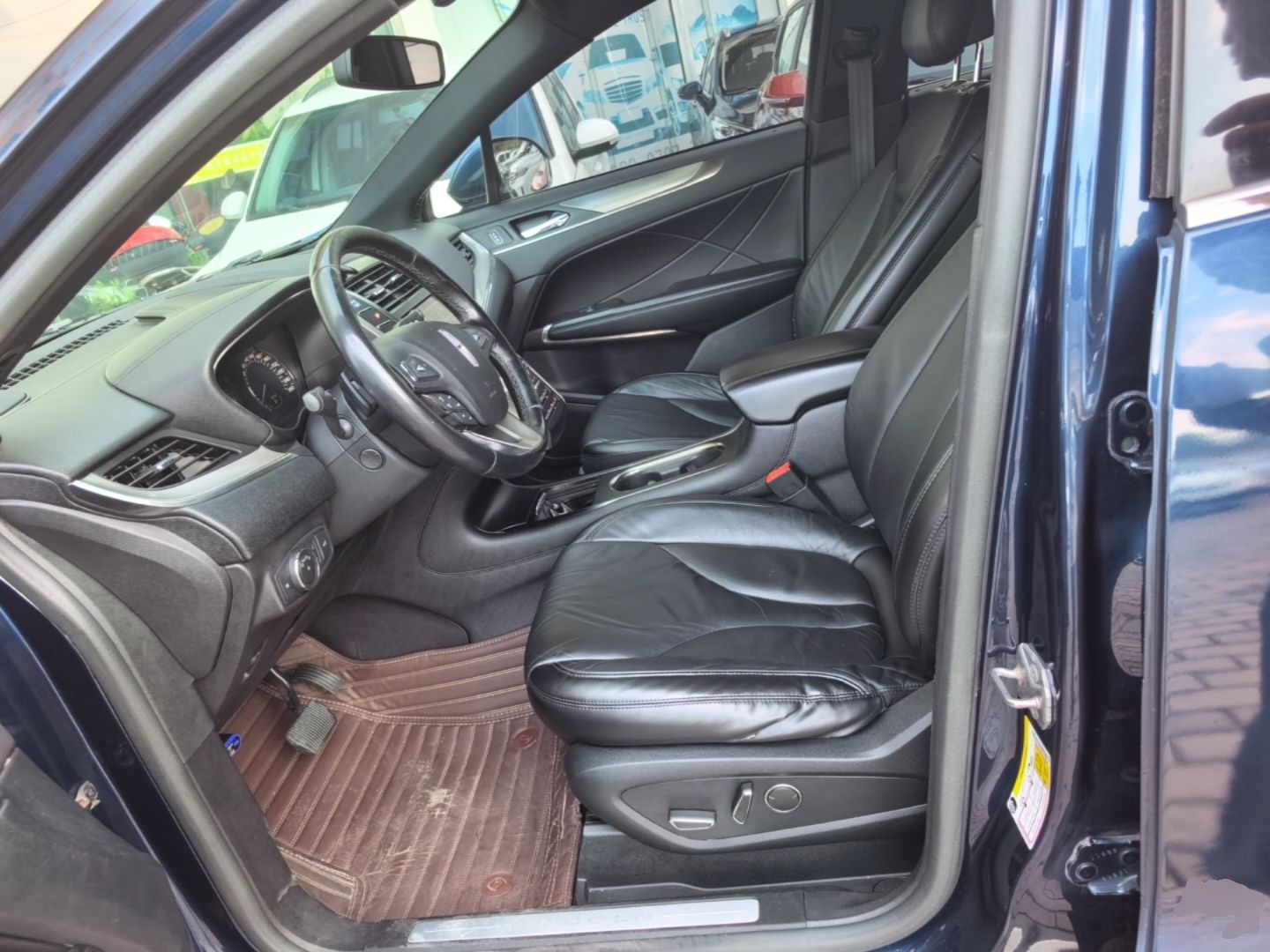 Avant de la voiture