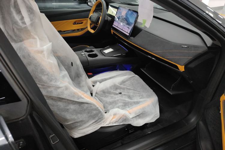 Used Deepal SL03 2025 Extended-Range Sporty Version