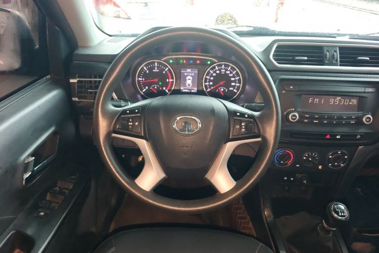 Used Great Wall Wingle 5 2021 2.0T Diesel Two-Wheel Drive Elite Version with Long Cargo Bed China VI Emission Standard GW4D20M Steering Wheel