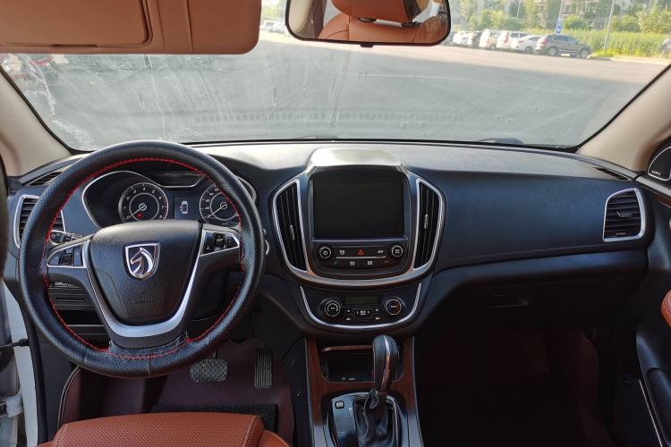 Used Baojun 560 2017 Rhythmic Edition 1.8L iAMT Prestige Model

