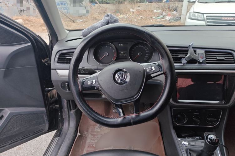 Used Volkswagen Lavida 2017 1.6L Manual Comfort Edition