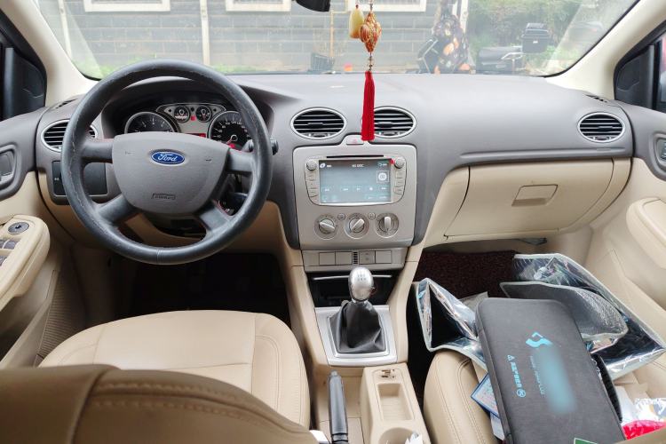 Used Ford Focus 2013 Sedan Classic 1.8L Manual Base Model
