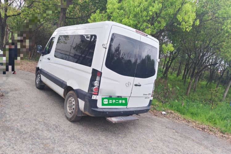 Used JAC Group Sunray 2017 1.9T Short-Wheelbase Mid-Roof Xingkuai Multi-Purpose Passenger Vehicle
