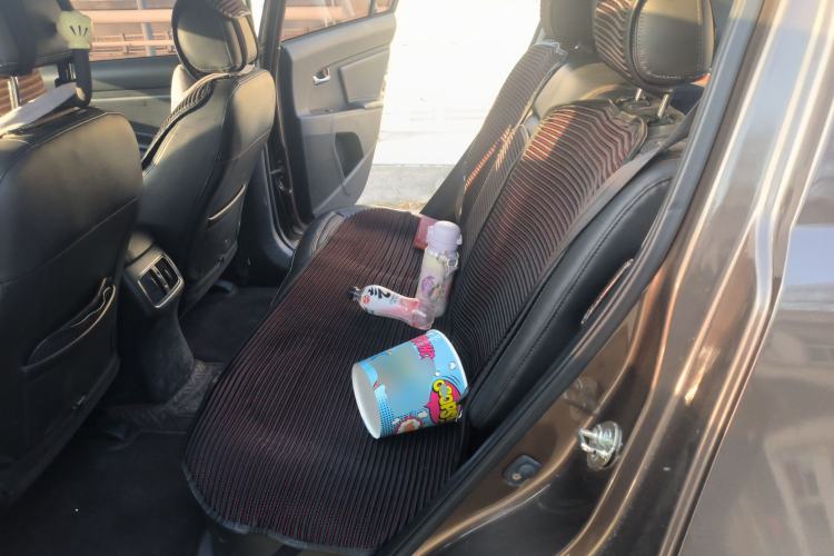 Used Kia Sportage R 2015 2.0L Automatic Two-Wheel Drive DLX Model Left Rear Seat