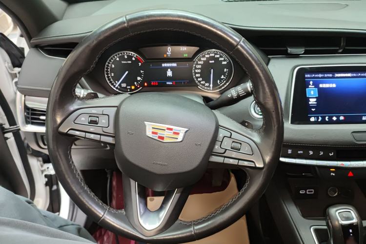 Used Cadillac XT4 2018 28T Two-Wheel Drive Tech Version