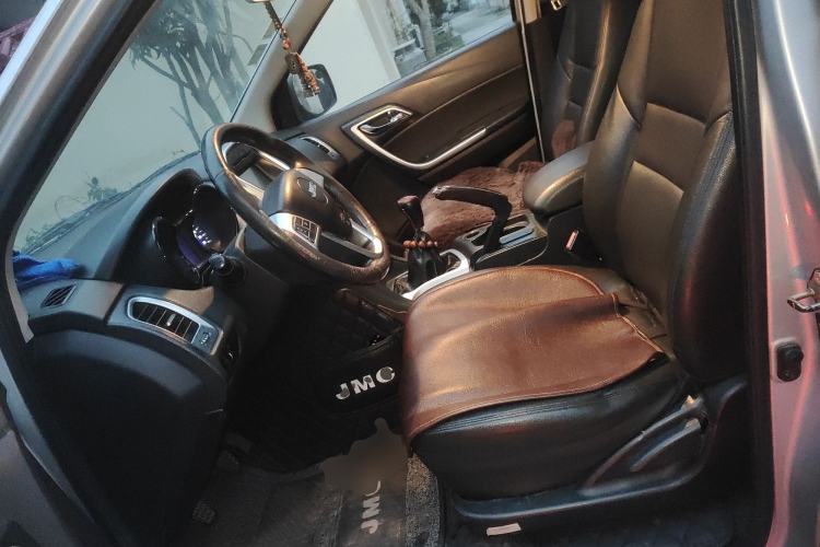 Used JMC Yuhu 7 2016 2.4T Two-Wheel Drive Luxury Edition JX4D24
