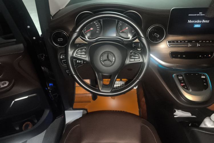 Used Mercedes-Benz V-Class 2022 V 260 L Long-wheelbase Luxury Edition Steering Wheel