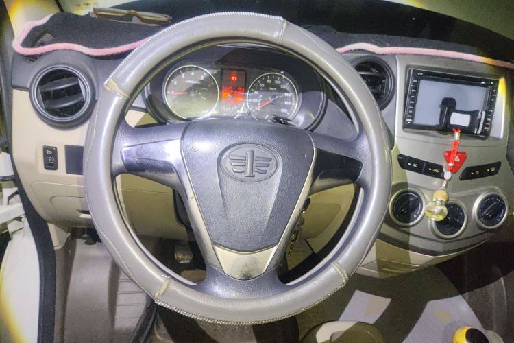 Used FAW Jiabao V80 2013 1.3L Business Comfort Model CA4GX13
