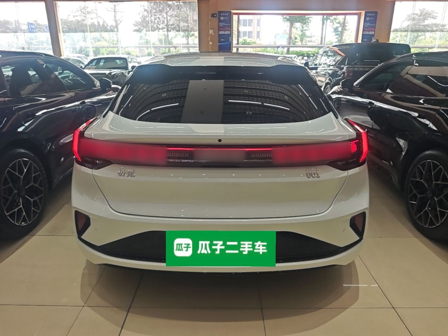 Zeekr 001 2024 YOU Edition 100 kWh All-Wheel Drive — снимка 5