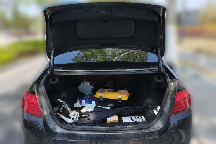 Used BMW 5 Series 2014 525Li Leading Model Trunk