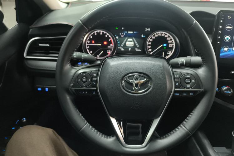Used Toyota Camry 2021 2.0G Luxury Edition Steering Wheel